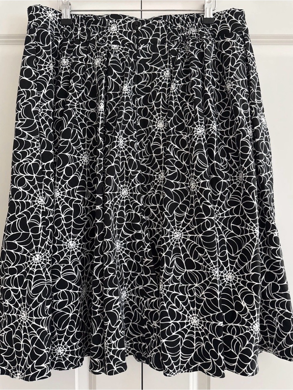 Spider web skirt by Laura Byrnes - Picture 4 of 8